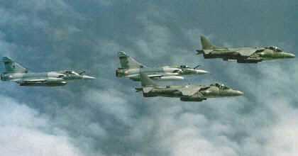 Harrier in formazione con Mirage Francesi